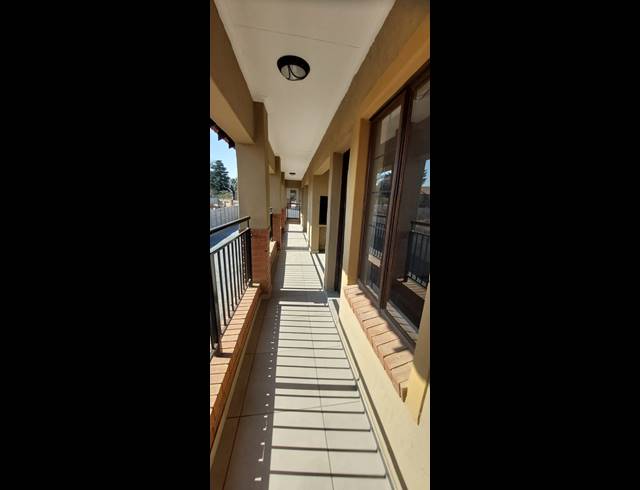 1 BEDROOM APARTMENT RENTED IN KENLEAF